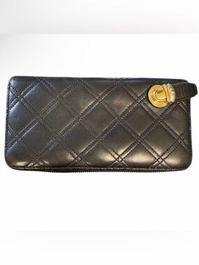 Marc Jacobs Quilted Leather Zip-Around Wallet Black